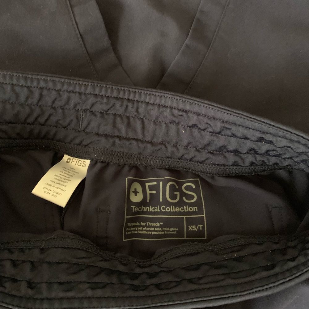 Figs scrubs
